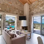 Villa Kallia By Vintage Travel *